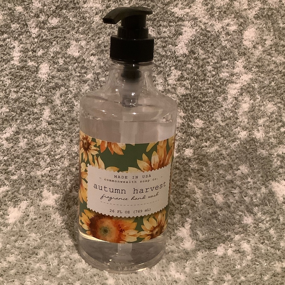 Autumn Harvest Scented Hand Soap Hand Wash NWT 26 fl oz